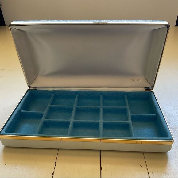 Vintage Mele Blue and White Floral Design Hard Cover Jewelry Case - Picture 11 of 12